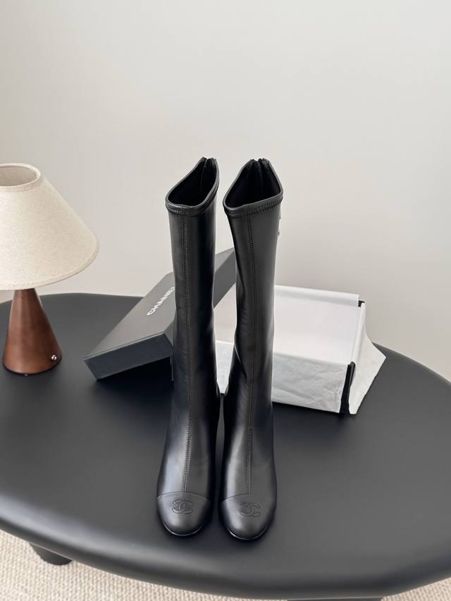 Chanel 25K秋冬新款珍珠靴子 DDD 精彩亮点 巨型珍珠 DDD 原版开模珍珠 真皮大底 DDD Size:35-39 其他码数定做 DDD