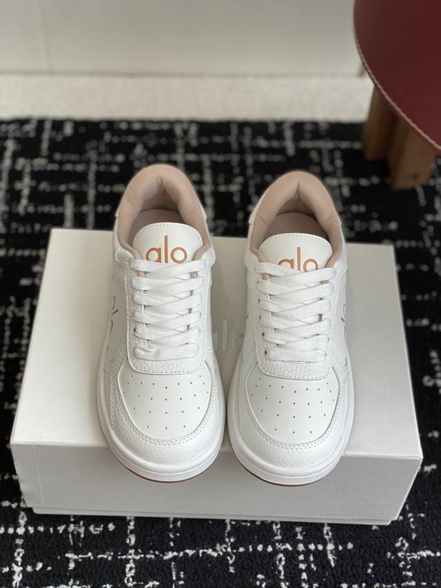 Size:35-41 40 41订做不退换 DDD Alo春夏新款 拼色小白鞋厚底舒适休闲款 DDD Alo比耐克更懂女生！上脚超级百搭！而且超级舒适！是厚底款