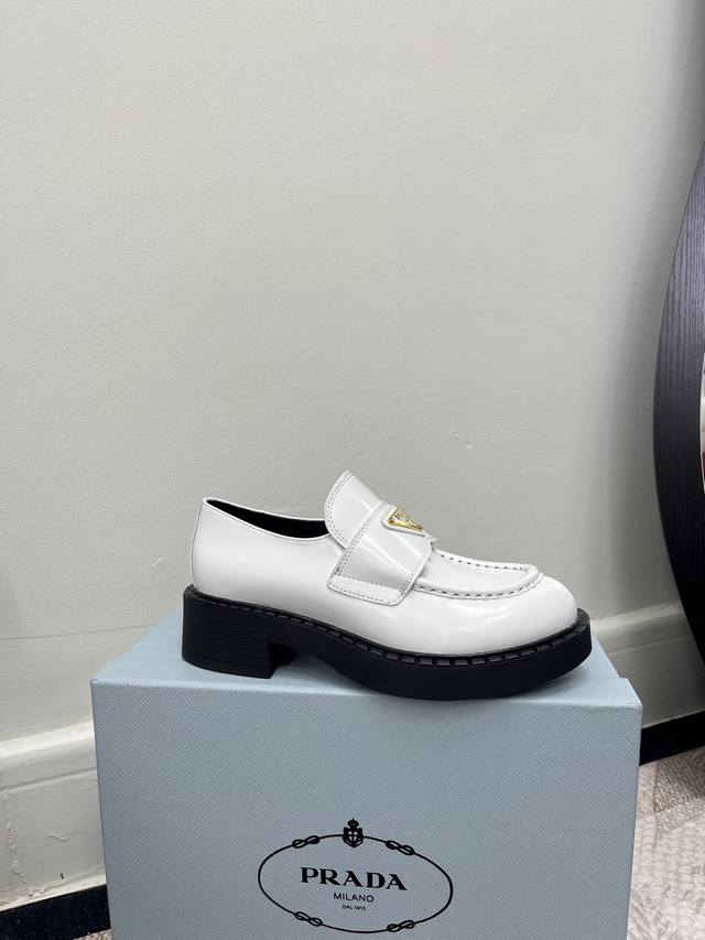 光面 豹纹鳄鱼纹 男+10 DDD 女款：35-41 41订做 DDD 男款：39-45 45订做 DDD Prad顶级版本！精品品质已认证 DDD 经典爆款P