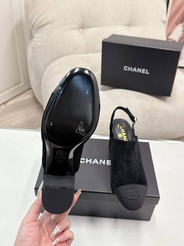 Size：35-39 40 41定制 DDD Chane*｜小香25K新品双C高跟秋鞋 DDD 在阳光与沙滩交织的度假 解锁海滨时髦密码！ DDD 这双凉鞋成为