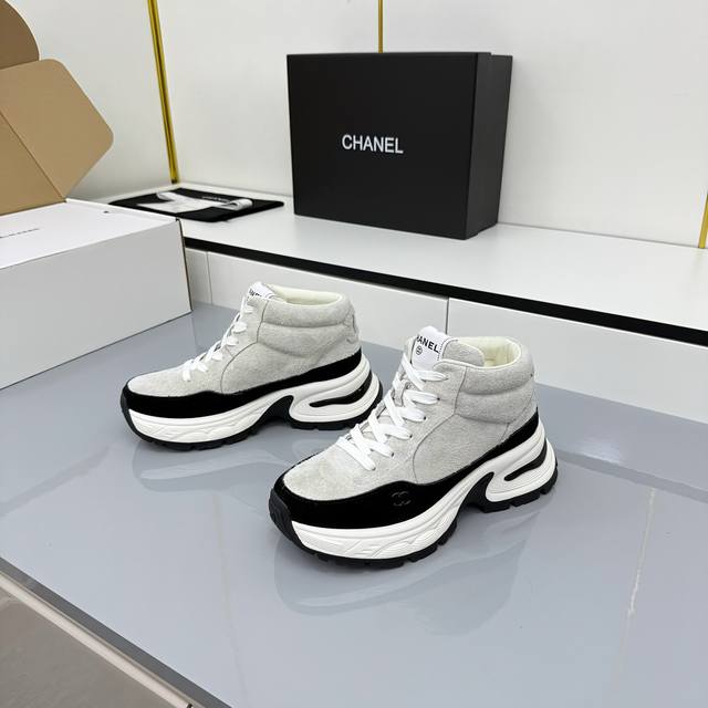 香奈儿面包鞋 DDD ～原版小牛皮熊猫鞋 DDD Chanel 香奈儿 25C 最新爆款 熊猫 黑白 运动鞋 休闲板鞋 DDD 小香 爆款单品 经典黑白 熊猫配