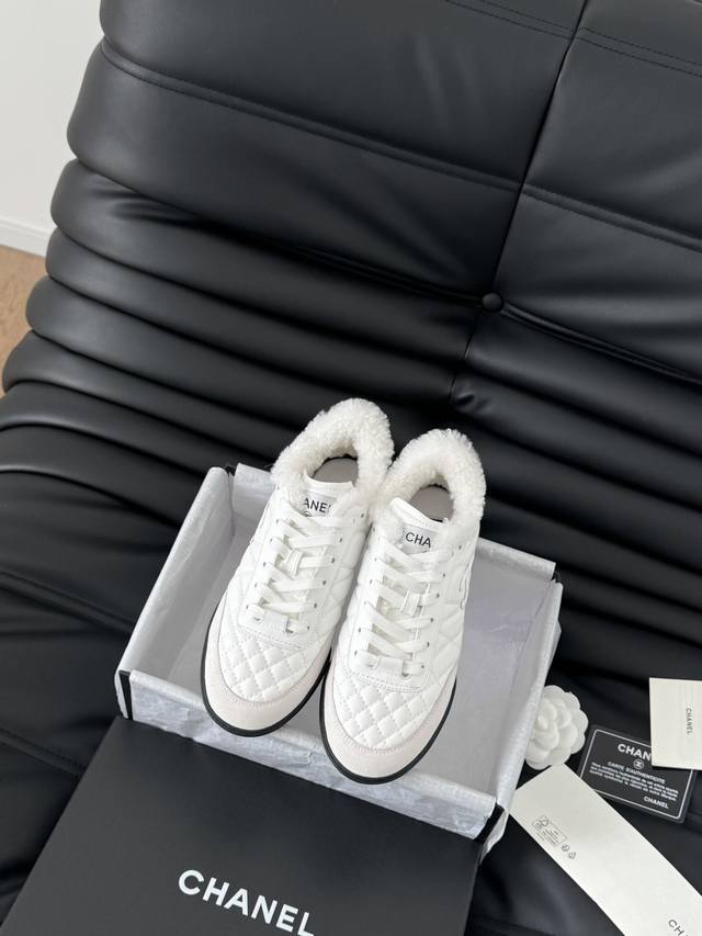 毛里Chanel 24A小香最新菱格棒球鞋运动鞋！ DDD 鞋面原版小羊皮菱格车线工艺，贵气十足的棒球鞋，脚感非常轻盈舒适，所有材料均按照原版定制！ DDD S