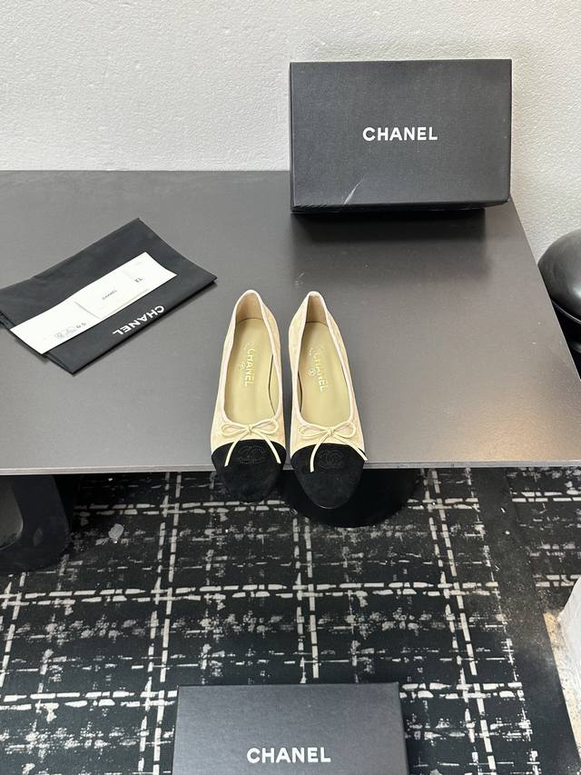 码数35-39 40、41定做 DDD 2025小香 本季秋冬季必备单品！！ DDD 香奈儿秋冬重工爆款 DDD 小红书力推款，怎么搭配都好看，时髦精必备，香奈