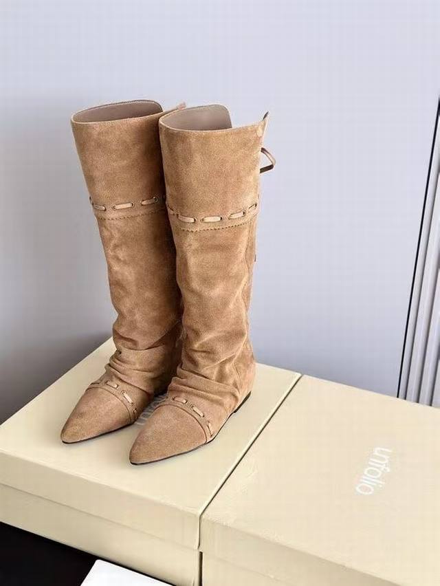 长 DDD Unfolio 小众品牌秋冬新款堆堆靴时髦复古长靴堆叠感及膝靴踝靴 DDD Sienna 堆叠感踝靴，黑色甄选小牛皮，皮质光滑细腻，纹理自然流畅，触