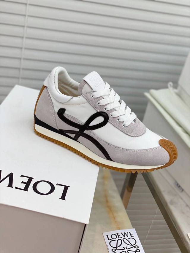 码数35-45 DDD 高版本Loewe 罗意威新款内增高德训鞋！上脚超级轻便、舒适，6Cm 内增高更是小个子的福音！原版1:1顶级复刻！品质欢迎看实物对比！供