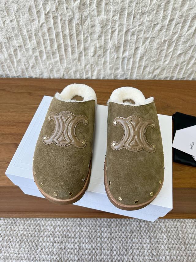 G599 Celine 赛琳 26Ss早春新款 绒里 勃肯 半拖 穆勒拖 DDD 高级感十足 网红Ins种草神器、非常复古风、气场十足单品 DDD 设计风格非常