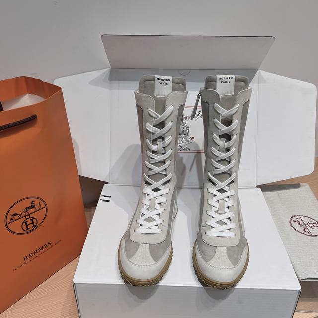 男款20 莞货 Hermes家25Ss秋冬新品靴！经典靴型+英伦拼色设计，经典耐看！原版倒模楦型，极致1:1形体，羊羔毛内里，进口高端织针呈现出精致质感！ DD