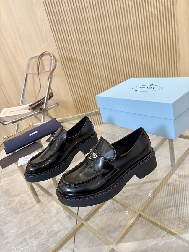 女款 男款 DDD Prada乐福鞋，经典再临 DDD 顶级复刻｜品质已认证 DDD 当经典乐福鞋遇上匠心工艺 DDD 每一寸皮革都诉说高级 DDD 标志性三角