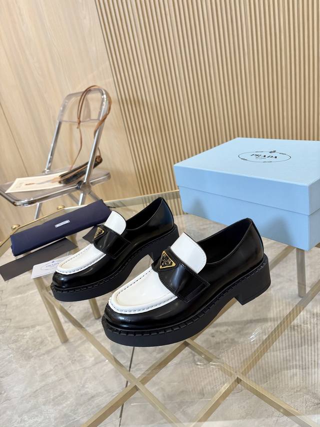 男款 DDD Prada乐福鞋，经典再临 DDD 顶级复刻｜品质已认证 DDD 当经典乐福鞋遇上匠心工艺 DDD 每一寸皮革都诉说高级 DDD 标志性三角标闪耀