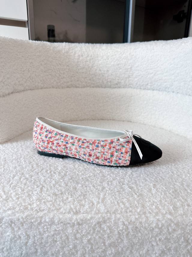 飞机盒+10 香奈儿经典跳舞鞋 是代购级奢华体验！ DDD Chanel 26 A 官网最新款芭蕾舞鞋 DDD 轻盈如舞者的每一步都踩在云端 DDD 原版定制级