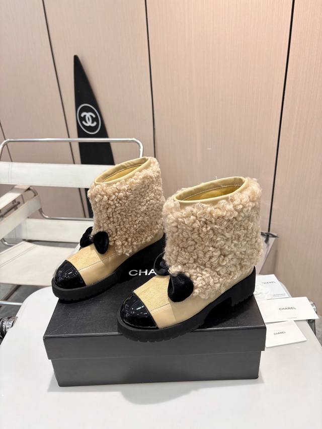 Chanel 25K New Arrival DDD 秋冬新款毛茸茸靴温柔登陆～ DDD 经典蝴蝶结邂逅7Cm优雅跟高， DDD 每一步都踏在浪漫的旋律上 DD