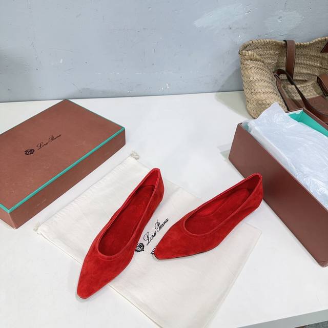 高品质出厂羊绒 ！小众潮牌顶级品质！Loro Piana 乐悠翩雅 26春夏女巫复古平跟乐福鞋单鞋！ DDD Lp是意大利顶级奢侈品牌 低调奢华 设计都是一贯纯