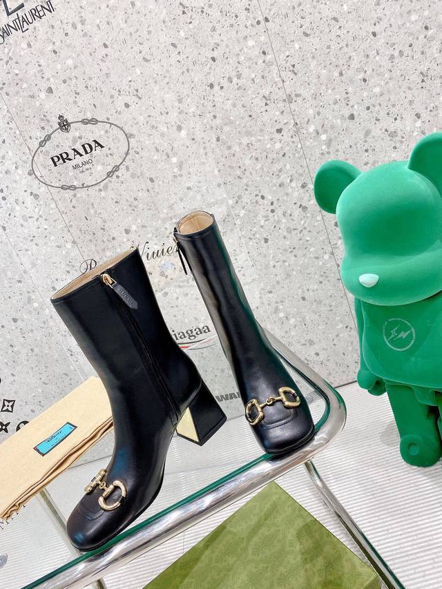 出厂价P 顶级版本 DDD Gucc*I古驰秋季新款 DDD 马衔扣拉链高靴 DDD 原版开模拆卸打造，所有细节五金全部对版开模中古风格，经典之作，高端大气上档