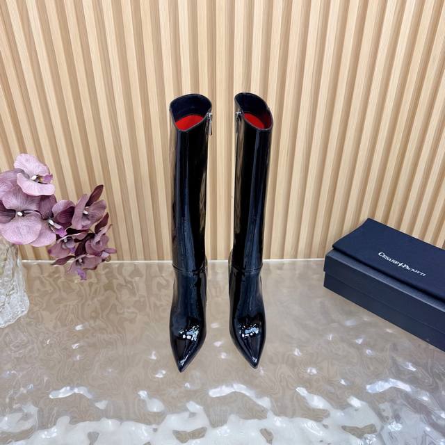 靴子 DDD 如果一定要受高跟鞋的累 DDD 那我就要Cesare Paciotti DDD “插入心脏的利刃” Cesare Paciotti 匕首高跟鞋 D