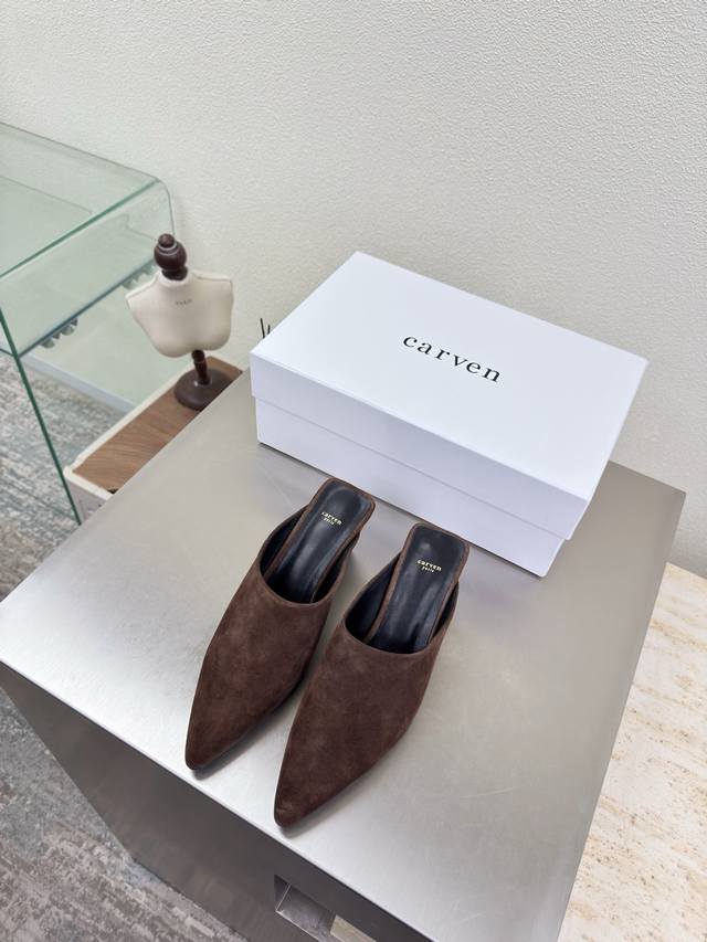 Carven 女士拖鞋 高品质 DDD 极致小众高品质系列 DDD 咖啡色 牛反绒麂皮 DDD DDD 饰扣设计精巧 品牌Logo DDD 出入专柜无压力 DD