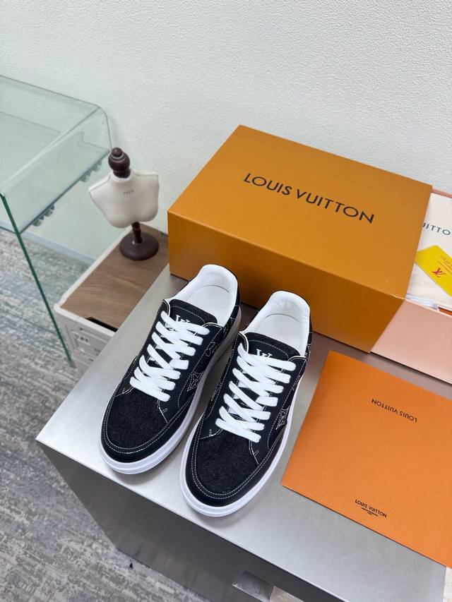 L驴厚底男款 钢印压花系列 DDD L驴超高性价比 包装 DDD 高品质 无瑕疵 3种配色 DDD 黑色印花电脑绣花Logolv 打造 DDD 使得 Lv DD