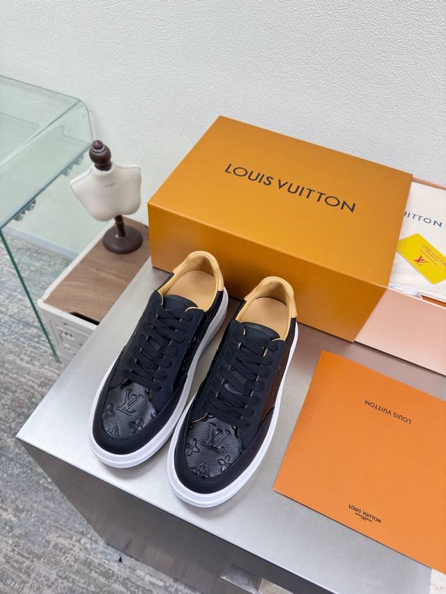 L驴厚底男款 钢印压花系列 DDD L驴超高性价比 包装 DDD 高品质 无瑕疵 3种配色 DDD 黑色 Logo Lv 打造 DDD 使得 Lv DDD 仍能