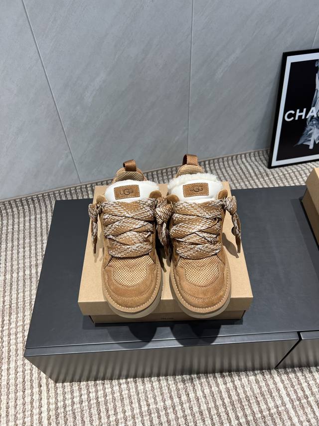 Ugg 松糕厚底休闲鞋 全新鞋子特价清货不退不换先报先得 剩余码数：38 3 DDD