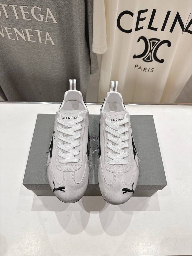 Balenciaga X Puma彪马最新联名德训鞋 全新鞋子特价清货不退不换先报先得 剩余码数：35 1。36 4 37 2。38 4 DDD