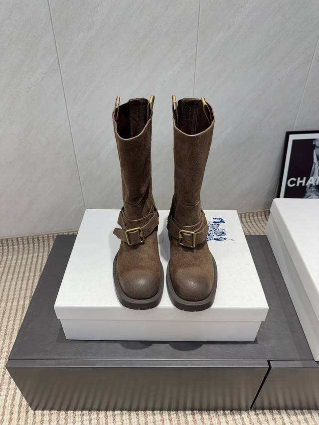 Burberry 巴宝莉骑士靴 全新鞋子特价清货不退不换先报先得 剩余码数：35 7 36 3 DDD