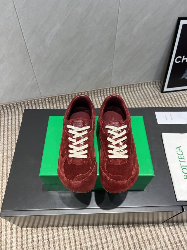 Bv 徳训鞋 全新鞋子特价清货不退不换先报先得 剩余码数：35 2。36 5 DDD