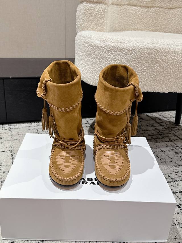 伊莎贝尔 高筒靴 全新鞋子特价清货不退不换先报先得 剩余码数：35 3。36 13 37 4 38 7 40 2 DDD