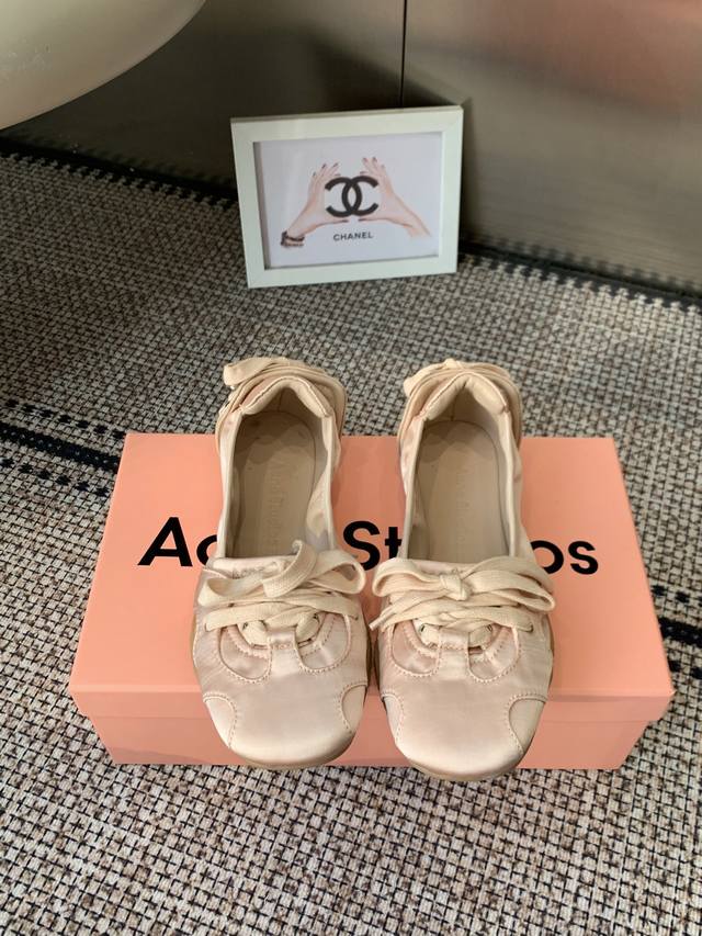 2026新色系!Acne Studios 新款芭蕾舞运动鞋 Acne Studios将运动鞋与当下热门的芭蕾舞鞋元素结合首次推出芭蕾舞运动鞋 DDD 整双鞋也参 2026新色系!Acne Studios 新款芭蕾舞运动鞋 Acne Studios将运动鞋与当下热门的芭蕾舞鞋元素结合首次推出芭蕾舞运动鞋 DDD 整双鞋也参