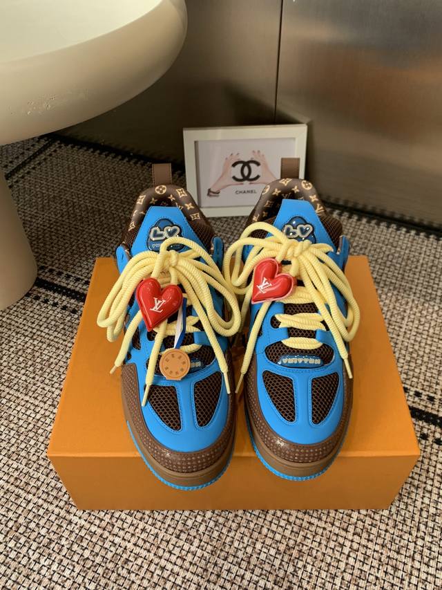 新版面 Louis Vuiton路易威登 Skate系列面包鞋滑板鞋 运动鞋 配饰60 DDD Lv Skate从 年开始延续The View专业滑板鞋款，这种