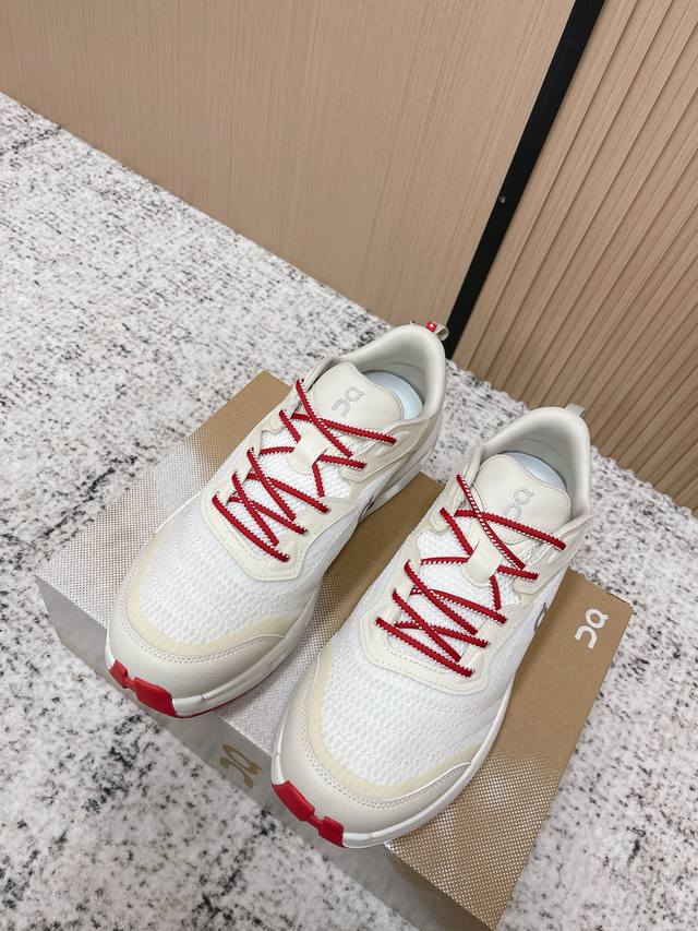 顶级版本： DDD On Cloudsurfer 2 全新综合体能训练运动鞋Cloud X 舒适乐趣跑，缓震、轻量 DDD On昂跑上演中底“变形计” ，打破传