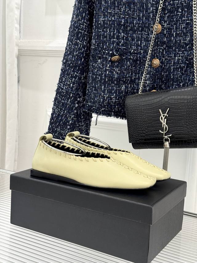 厂价 DDD Jil Sander 吉尔桑达经典脚环编织 DDD 方头平底女巫芭蕾舞玛丽珍鞋 DDD 以“少即是多”的品牌哲思为骨 DDD 将复古与女巫鞋的不羁