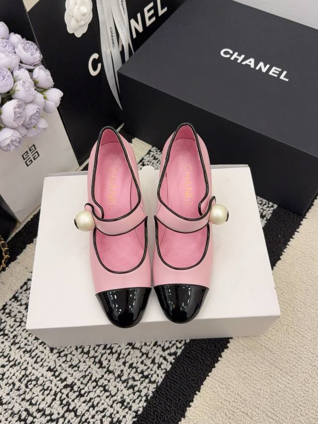 顶级版本 区市场通货 DDD 现货发售 DDD 全网专柜爆爆爆断码王，温柔小可爱会情不自禁爱上的 DDD 专柜以9000购入！！！独家模具钻扣开模 秒杀市场一切