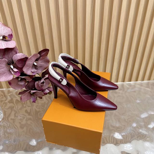 高版本Louis Vuitton Ss25 F057 New Arrival Lv驴牌春夏系列新款尖头高跟鞋凉鞋单鞋 DDD DDD 简约精致，高级感满满，尽显