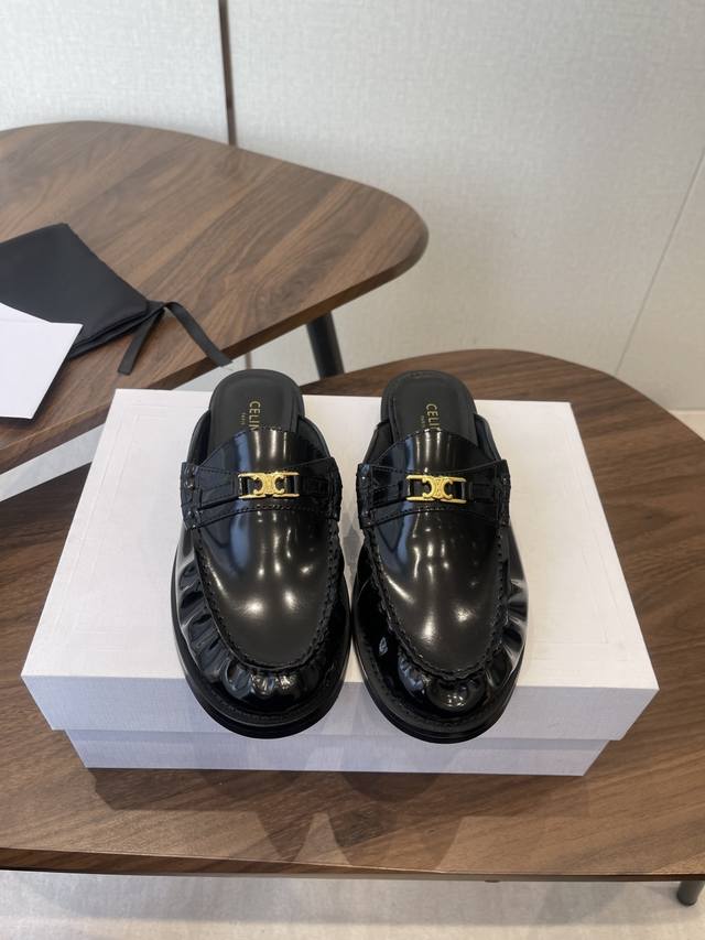 Celine 赛琳 凯旋门 26Ss 春夏新款 半拖 DDD 压印Celine标志彰显品牌魅力 DDD 面料：进口开边猪，内里：羊皮 大底：意大利真皮大底注塑