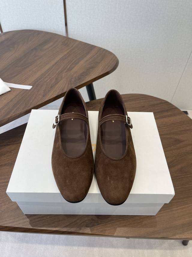 莞产The Row 26Ss 春夏季 新款 玛丽珍 单鞋 DDD 据说这是本年度最美丽的芭蕾舞 奶奶鞋,法式优雅气质在线、高级又时髦,可盐可甜,文艺又气质! D 莞产The Row 26Ss 春夏季 新款 玛丽珍 单鞋 DDD 据说这是本年度最美丽的芭蕾舞 奶奶鞋,法式优雅气质在线、高级又时髦,可盐可甜,文艺又气质! D