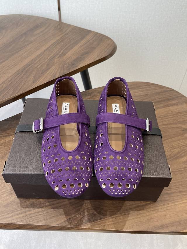 Alaia 26Ss 春夏 芭蕾舞鞋 法国高端一线高定品牌 Azzedinealaia:时尚界最后的手艺人 DDD 只忠于展现女性身体曲线的裁剪之王 始创于19