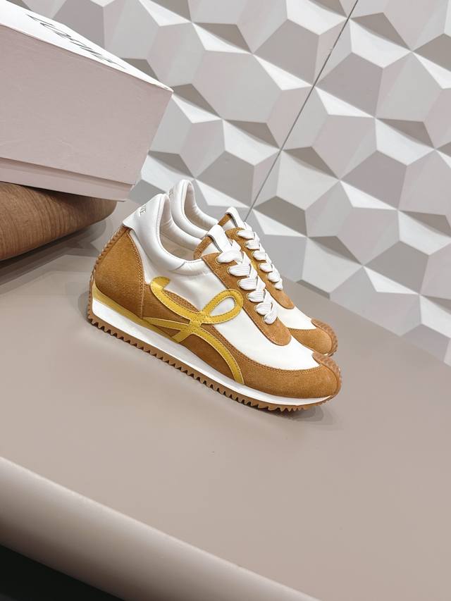 出厂: 情侣 独家顶级版本 长期做货 DDD Loewe罗意威德2026Vs四季经典情侣德训休闲系列 DDD 情侣拼色德训鞋 DDD 全网最快购入原版开发，穿几