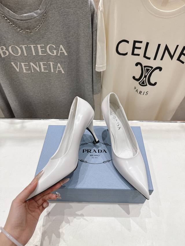 高版本出厂 DDD Prada* 普拉达F025 26Ss春夏新品玛丽珍仙女风尖头高跟鞋单鞋时装鞋 DDD 原版购入1:1开发，细节完美，上脚舒适可任意配搭春夏