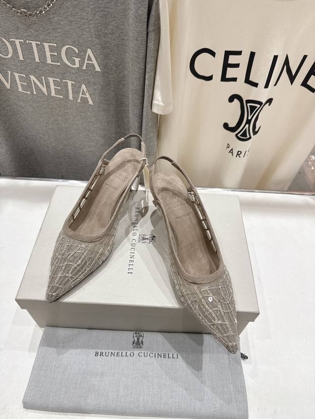 高版本出厂 DDD Brunello Cucinelli 新款Bc尖头时装鞋高跟鞋凉鞋穆勒鞋 DDD Bc是意大利知名品牌，极简主义风格，复古又高级！简约又大气