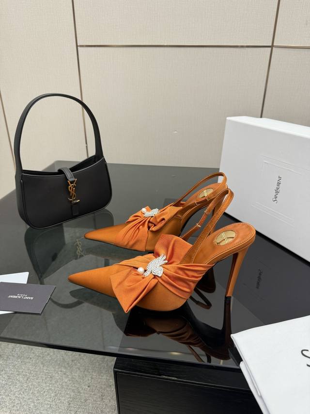 顶级版本 DDD Saint Laurent 圣罗兰蝴蝶结凉鞋尖头高跟鞋Ysl姐姐的美丽尤物高跟鞋 又是人间圣罗兰 Rose同款的高跟鞋化很好修饰脚型，奢华金属