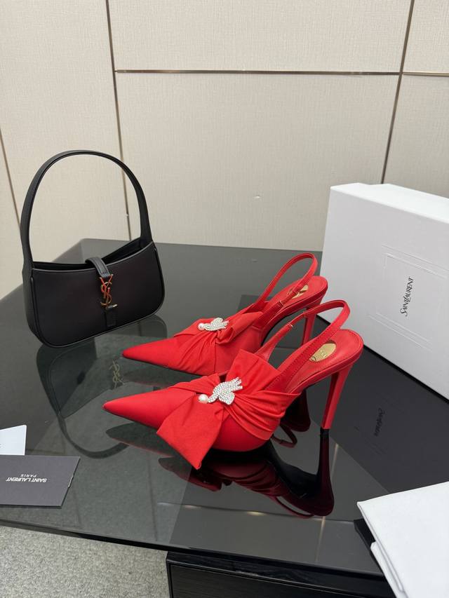 顶级版本 DDD Saint Laurent 圣罗兰蝴蝶结凉鞋尖头高跟鞋Ysl姐姐的美丽尤物高跟鞋 又是人间圣罗兰 Rose同款的高跟鞋化很好修饰脚型，奢华金属