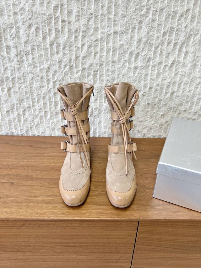 G199 DDD 27Quai 小众潮牌 26Ss早春新款 Grosmott Wander系列 皮扣 流苏拳击 短靴 流浪靴 DDD 设计理念源于拳击靴和芭蕾舞