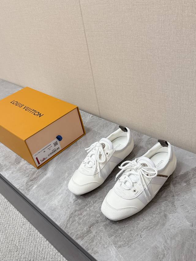 Louis Vuitton路易威登驴牌春夏Sneakerina系列 芭蕾运动鞋 德训鞋 平底鞋 原版三对购入开发完美复刻Sneakerina 芭蕾风运动鞋以丝滑