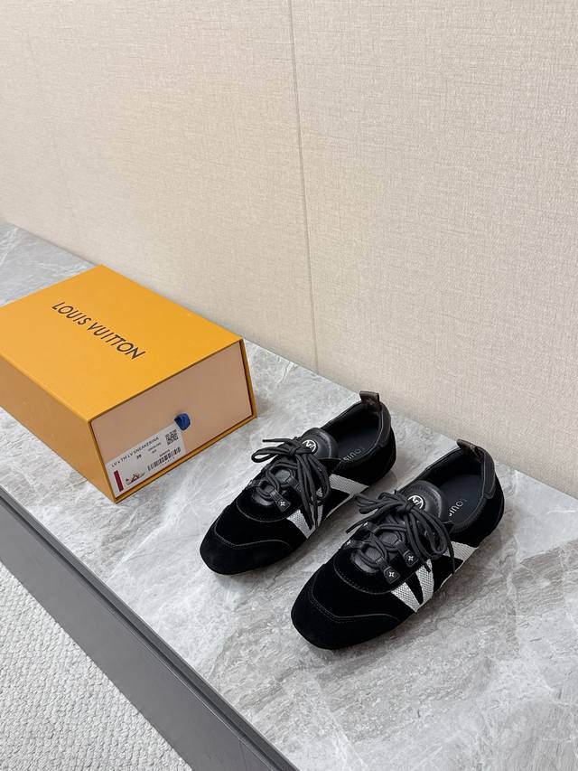 Louis Vuitton路易威登驴牌春夏Sneakerina系列 芭蕾运动鞋 德训鞋 平底鞋 原版三对购入开发完美复刻Sneakerina 芭蕾风运动鞋以丝滑