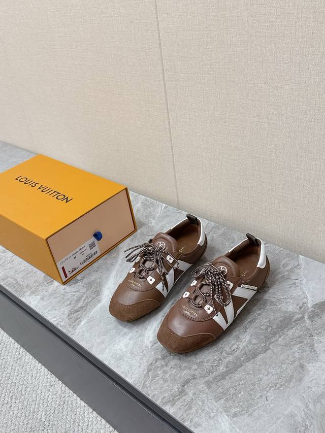 Louis Vuitton路易威登驴牌春夏Sneakerina系列 芭蕾运动鞋 德训鞋 平底鞋 原版三对购入开发完美复刻Sneakerina 芭蕾风运动鞋以丝滑