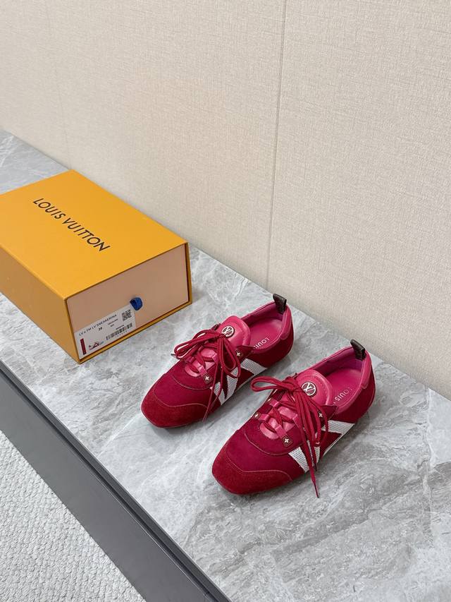 Louis Vuitton路易威登驴牌春夏Sneakerina系列 芭蕾运动鞋 德训鞋 平底鞋 原版三对购入开发完美复刻Sneakerina 芭蕾风运动鞋以丝滑