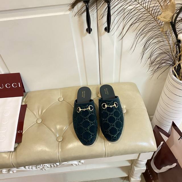 出厂价P ，古奇Gucci新色，钻面，羊皮里，真皮大底，35-39码 40-42码定做不退换 DDD