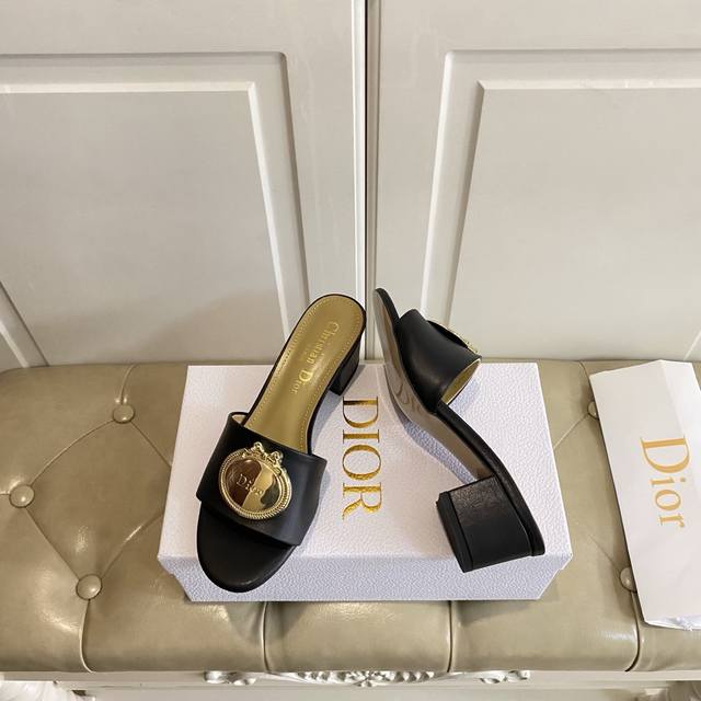 橡胶底 ，真皮底 ，迪奥Dior中跟拖鞋，跟高5.5Cm，牛皮面，羊皮里，35-42码 DDD