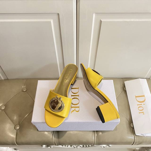 橡胶底 ，真皮底 ，迪奥Dior中跟拖鞋，跟高5.5Cm，牛皮面，羊皮里，35-42码 DDD