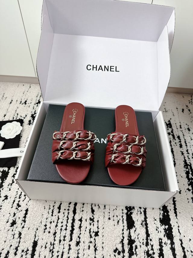 代购级 出厂价P 可配顶级香奈专用飞机礼盒包装 DDD 小香26 A 官网最新款 大链条拖鞋 DDD 专柜品质 所有材质都根据原版定制！购入正品开发 DDD 面