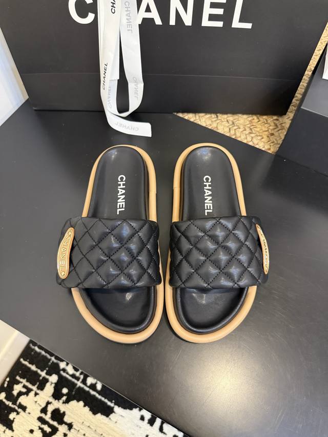 现货发售 可配香奈专用礼品包装。 DDD *26 DDD 专柜 正品级 版本！！ DDD 官方目录： DDD 码数：35、36、37、38、39 34 40 4